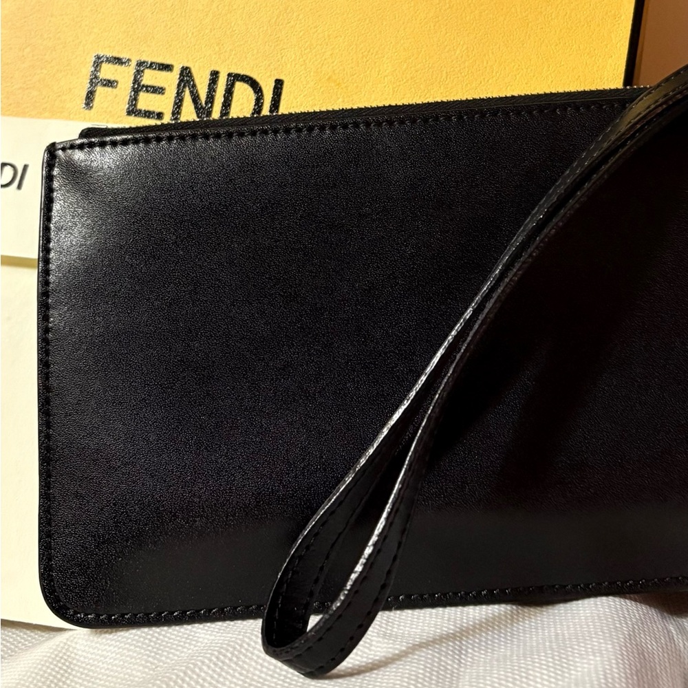 🔥SOLD🔥💎Authentic,FENDI WRISTLET OR POUCH Comes w/ box and 
bag💎 - Picture 5 of 12